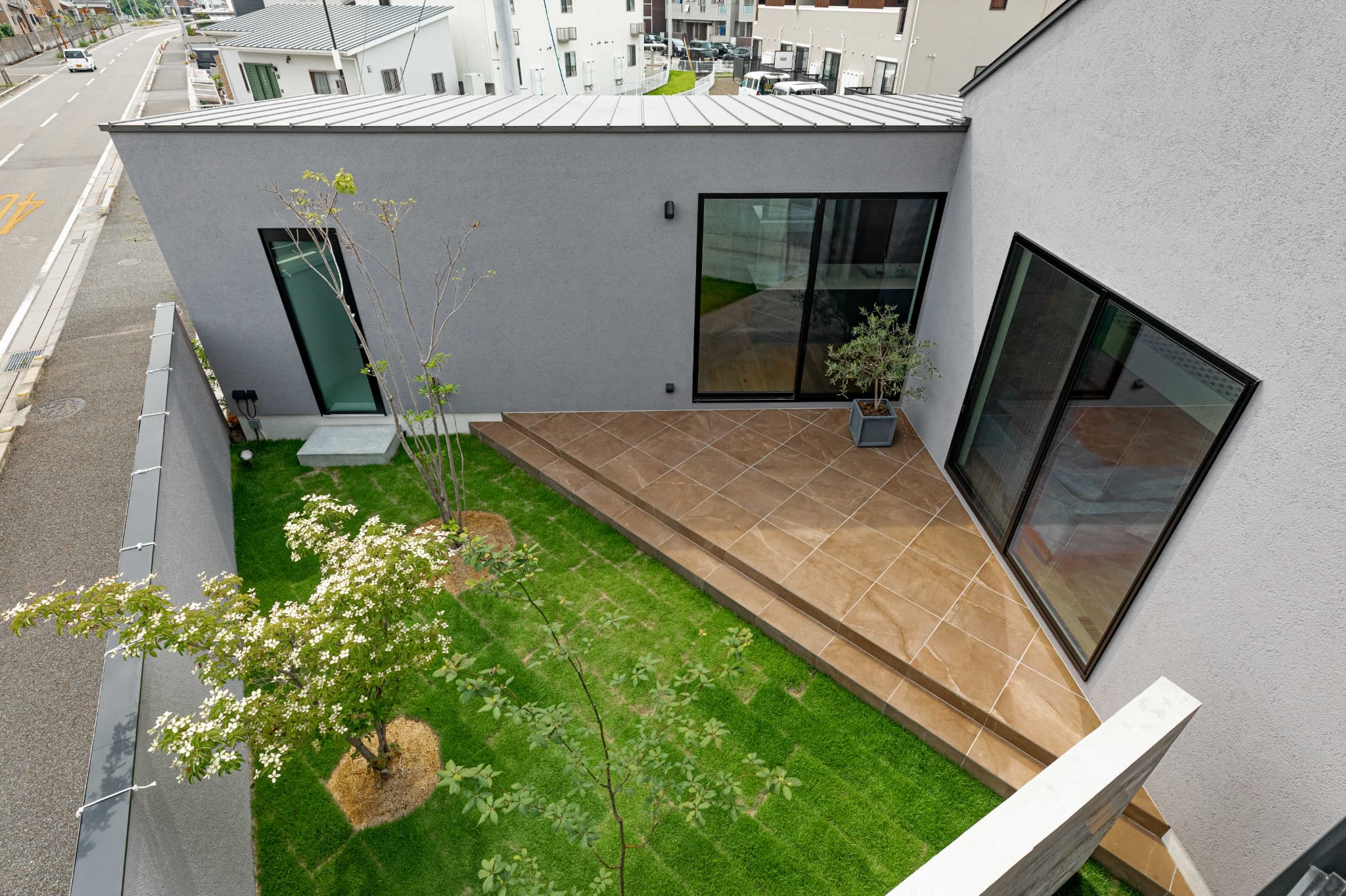 建築家と工務店の設計士、結局どっちが合う？後悔しない見極め方