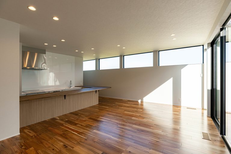 カーテンレスで暮らせる平屋