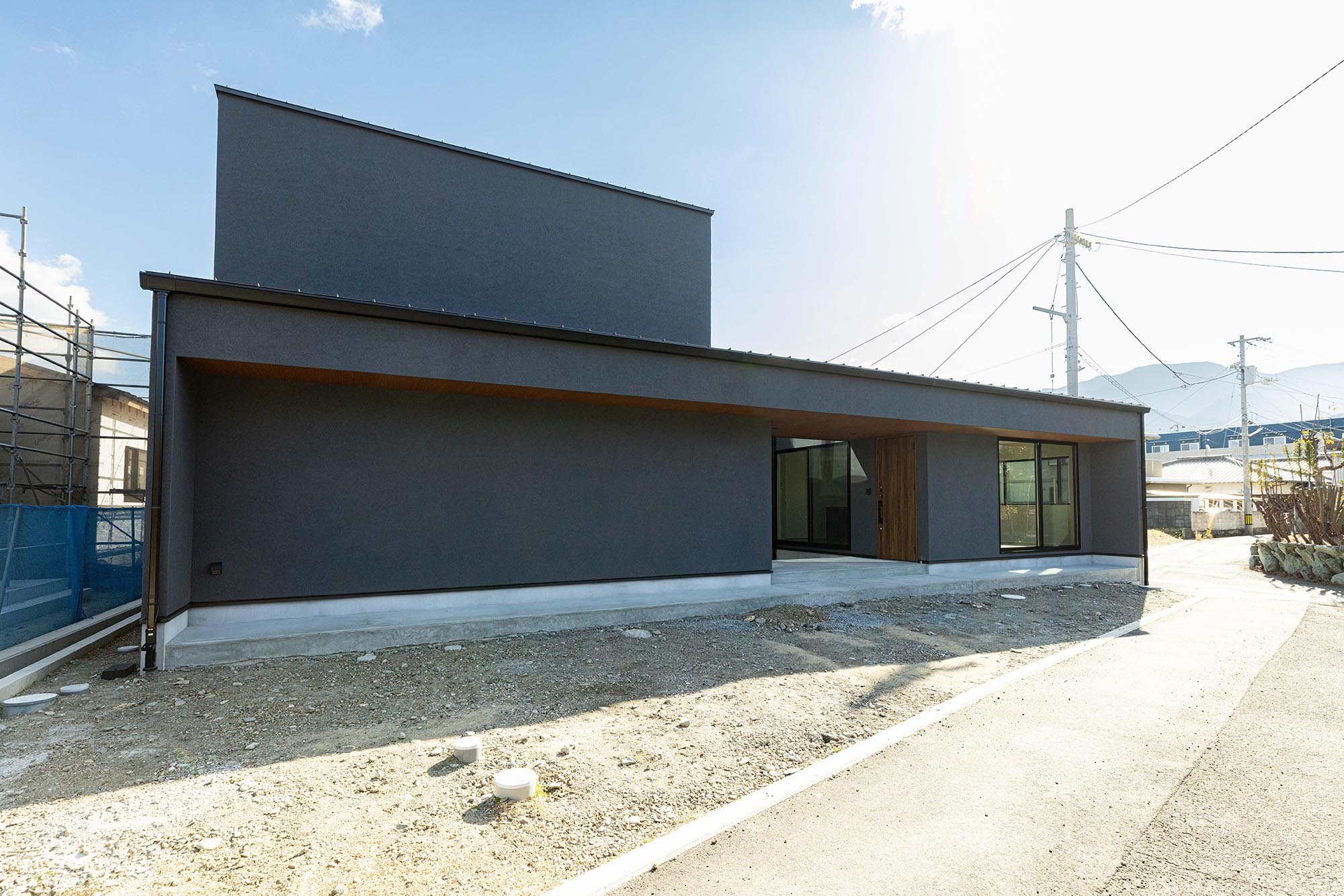 中庭でつながる二世帯住宅