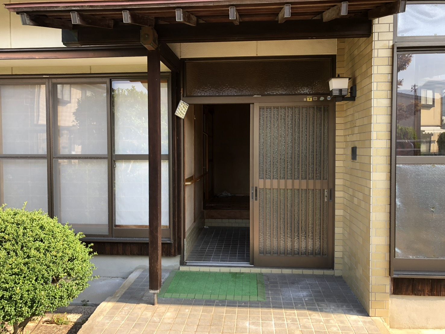 リノベーション前の玄関まわり